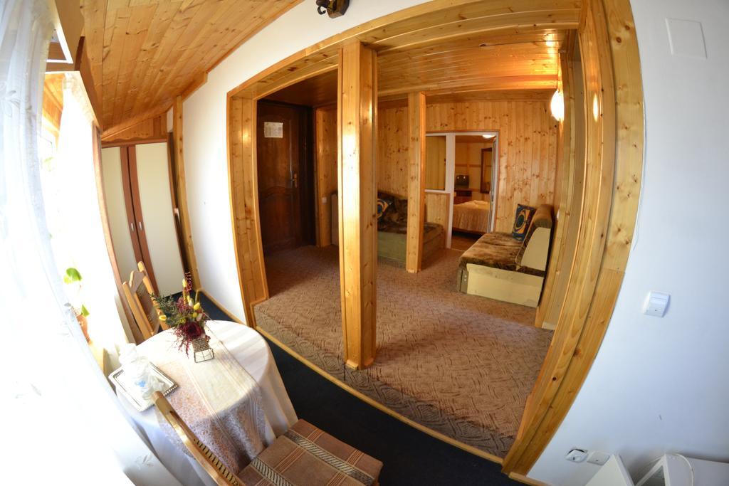 Pension Restaurant Speranta 프레데알 외부 사진