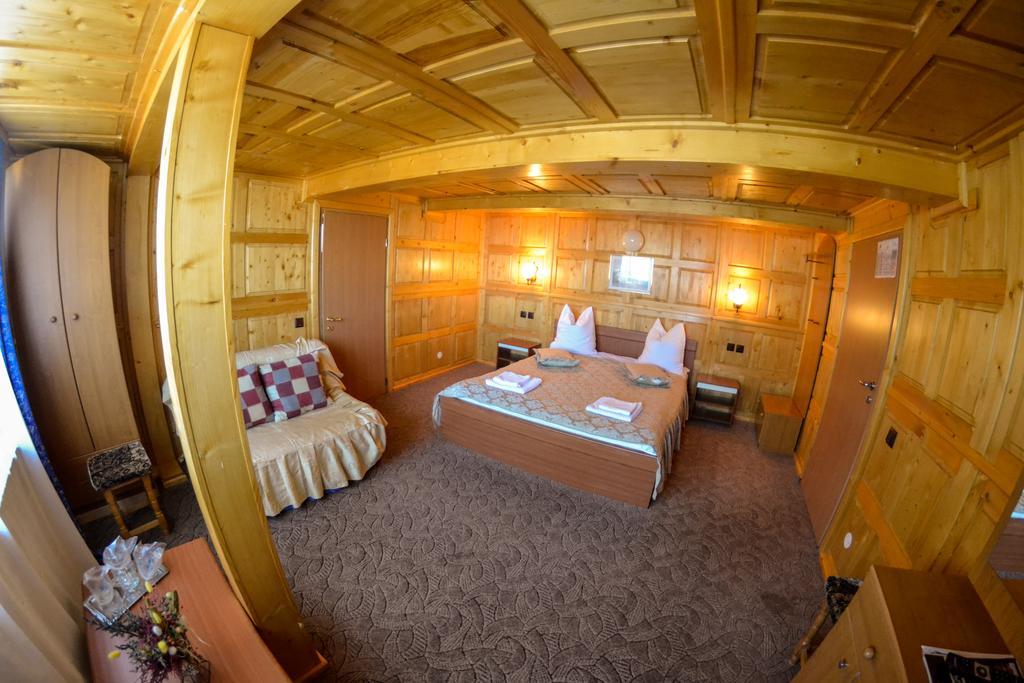 Pension Restaurant Speranta 프레데알 외부 사진